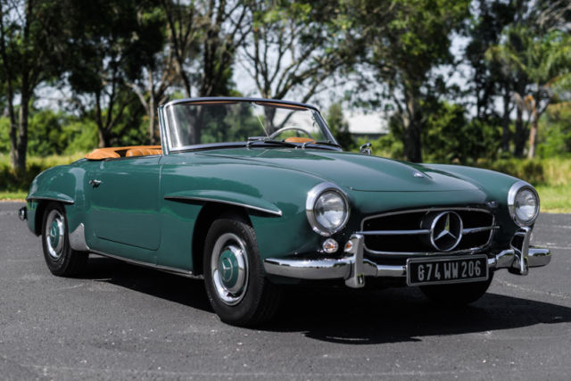 1961 Dunkelgrun (Dark Green) Mercedes-Benz SL-Class Convertible