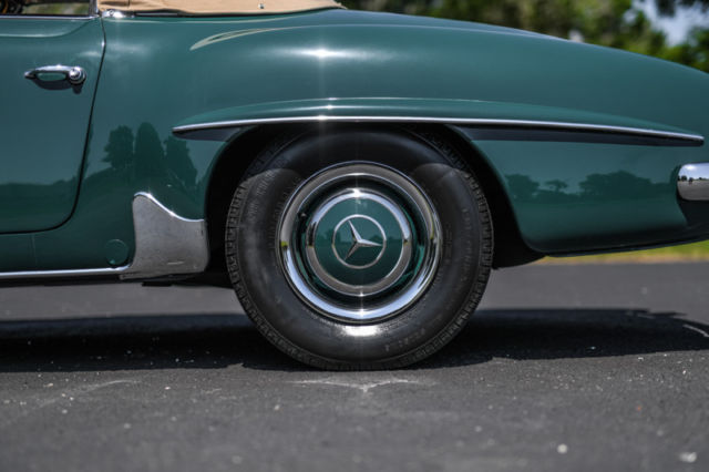 1961 Dunkelgrun (Dark Green) Mercedes-Benz SL-Class Convertible