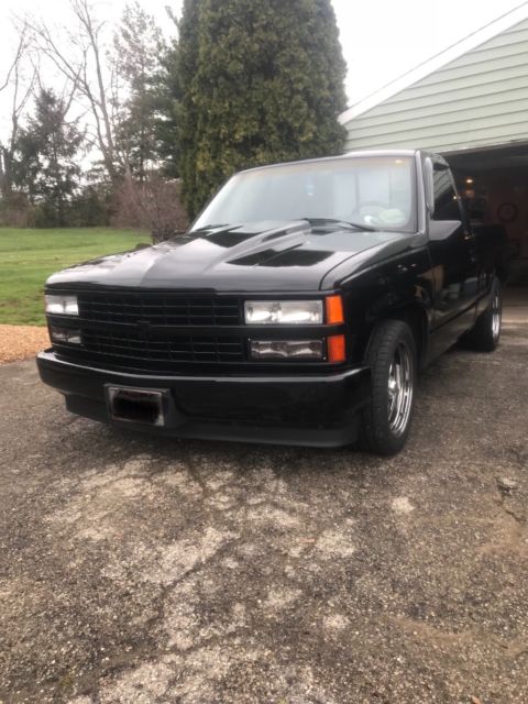 1990 Black Chevrolet C/K Pickup 1500 SUV