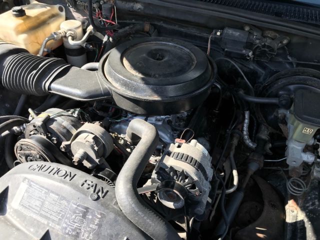 1990 Black Chevrolet C/K Pickup 1500 SUV