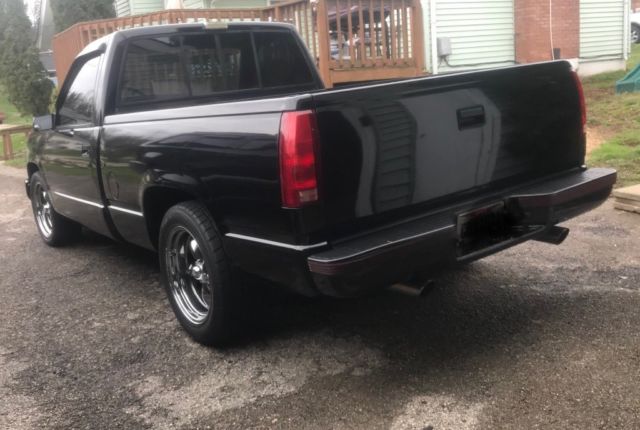 1990 Black Chevrolet C/K Pickup 1500 SUV