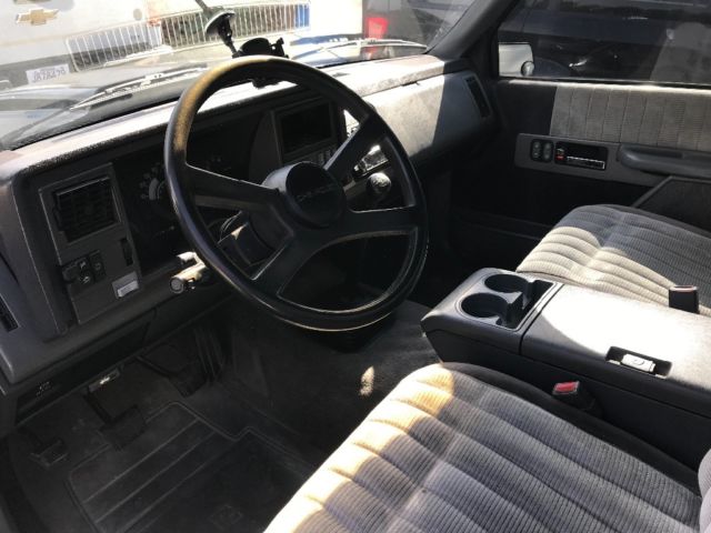 1990 Black Chevrolet C/K Pickup 1500 SUV