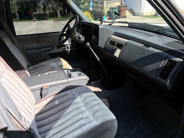 1990 Black Chevrolet C/K Pickup 1500 SUV