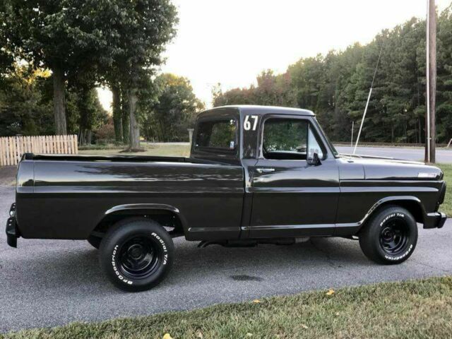 1967 Green Ford F-100 Standard Cab Pickup