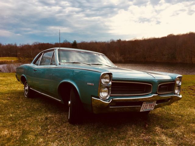 1966 Green Pontiac Tempest Coupe