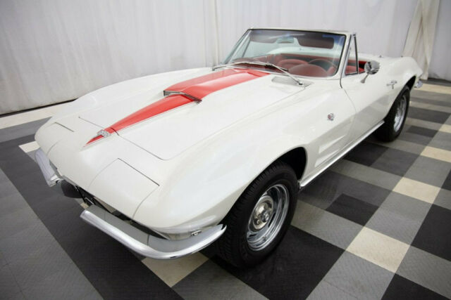 1963 White Chevrolet Corvette Convertible