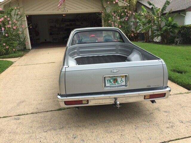 1986 silver Chevrolet El Camino