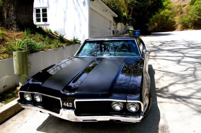 1969 Black Oldsmobile 442 Coupe