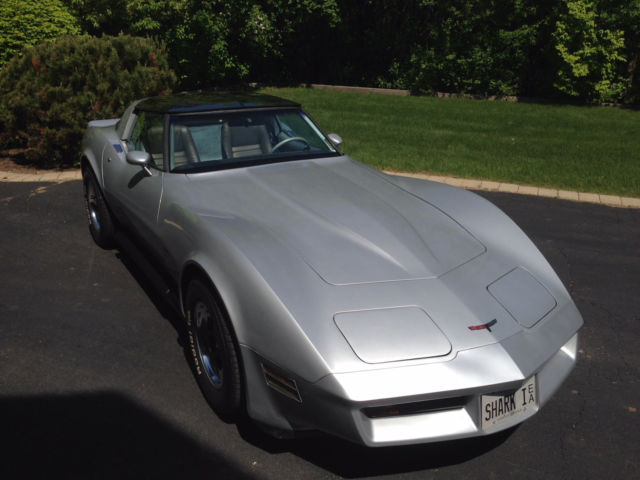 1981 Silver Chevrolet Corvette Coupe