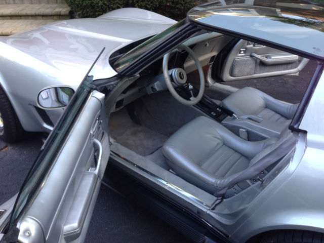 1981 Silver Chevrolet Corvette Coupe