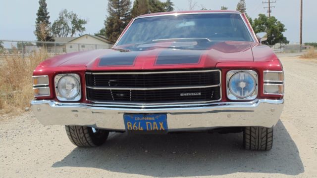 1971 Burgundy Chevrolet Chevelle Coupe