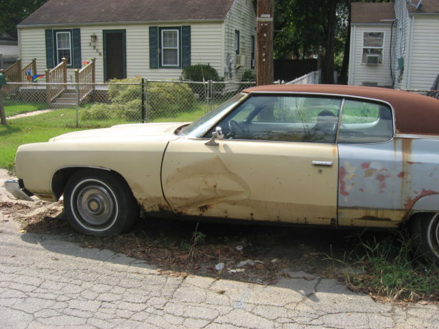 1973 Cream Chevrolet Capriceold 2 door hardtop