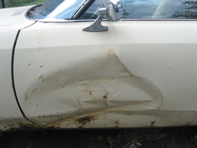 1973 Cream Chevrolet Capriceold 2 door hardtop