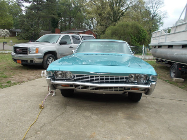 1968 Blue Chevrolet Impala 4dr SPORTS SEDAN