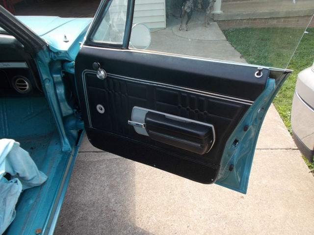 1968 Blue Chevrolet Impala 4dr SPORTS SEDAN