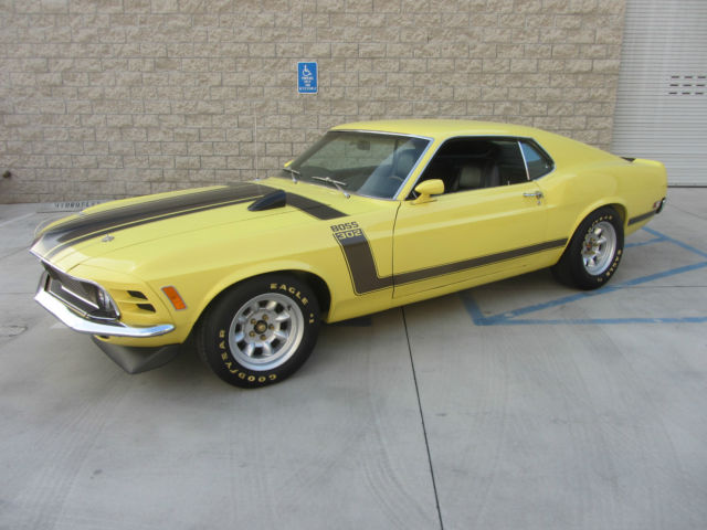 1970 Yellow Ford Mustang Fastback