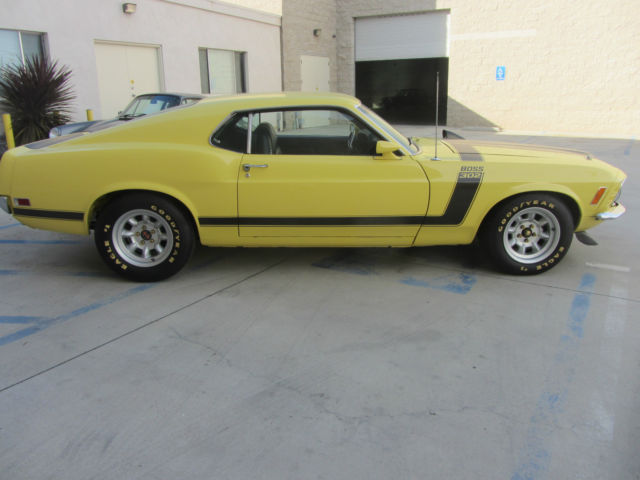 1970 Yellow Ford Mustang Fastback