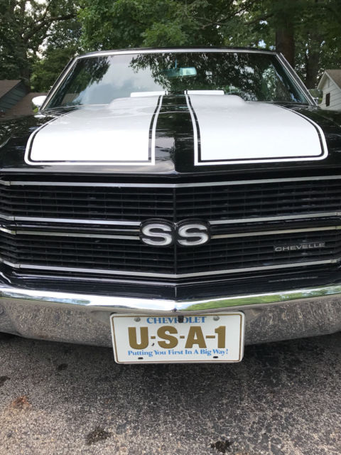 1970 Black with white stripes Chevrolet Chevelle