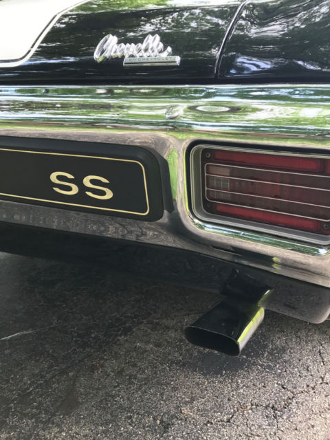 1970 Black with white stripes Chevrolet Chevelle