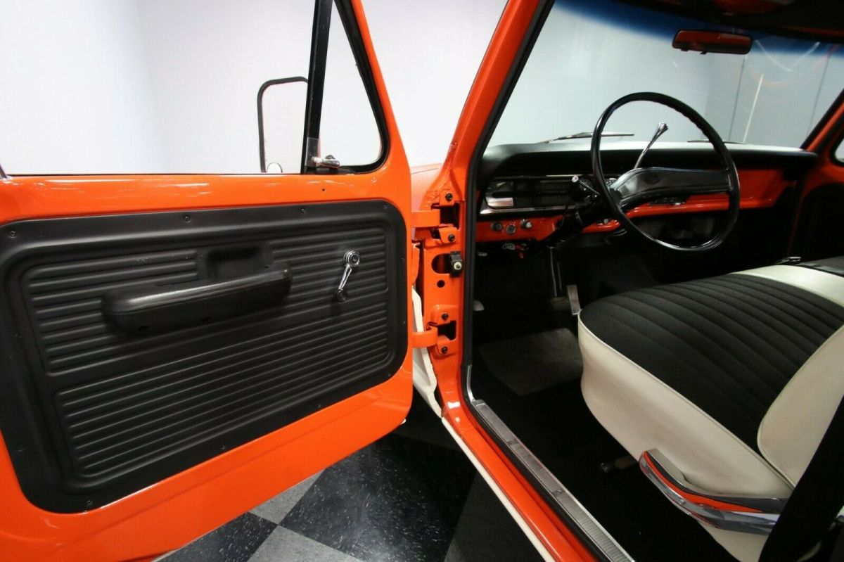 1972 Orange Ford F-250 Standard Cab Pickup