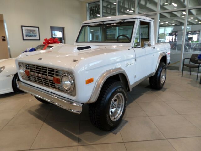 1973 White Ford Bronco SUV
