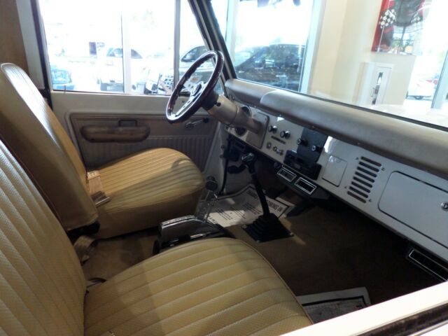 1973 White Ford Bronco SUV