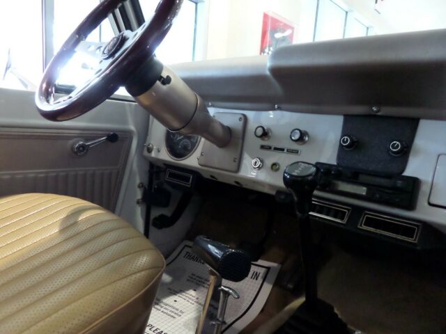 1973 White Ford Bronco SUV