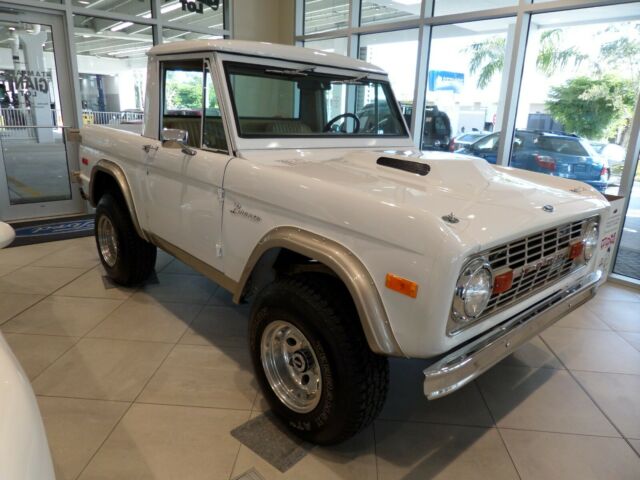 1973 White Ford Bronco SUV