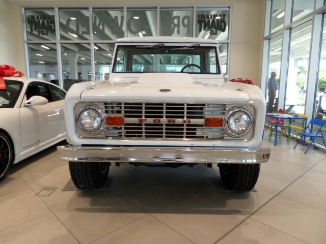 1973 White Ford Bronco SUV