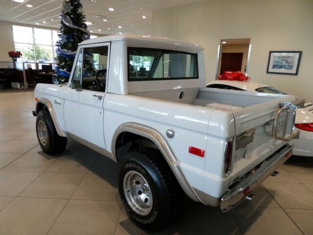 1973 White Ford Bronco SUV