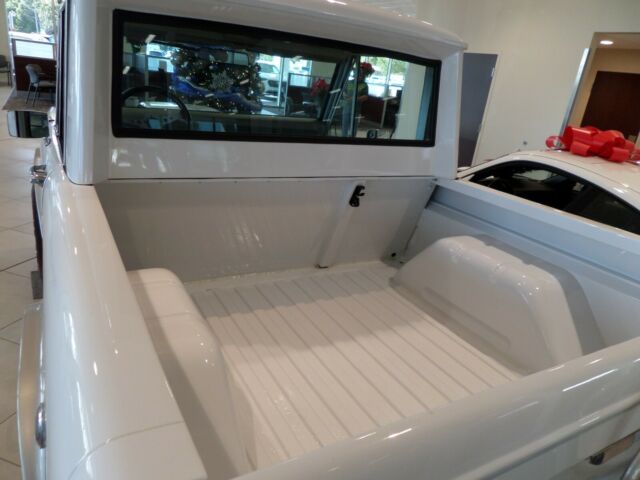 1973 White Ford Bronco SUV