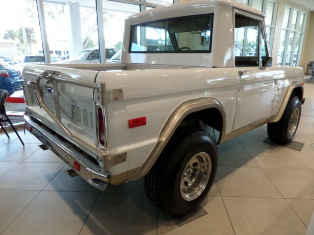 1973 White Ford Bronco SUV