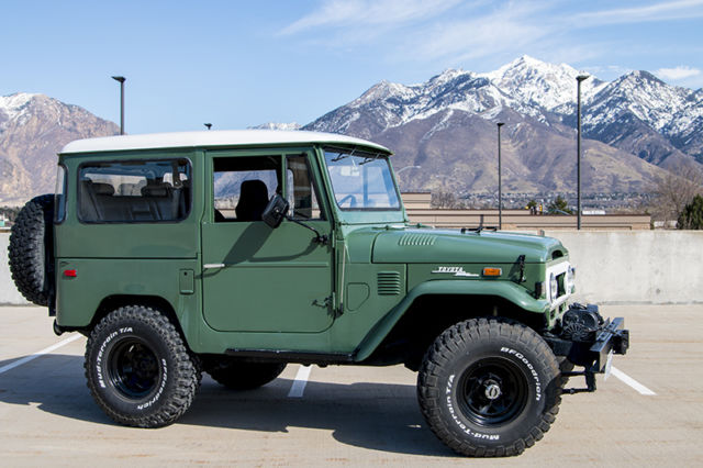 1973 Green Toyota Land Cruiser SUV