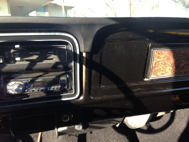 1979 Yellow Ford F-100 single Cab Pickup