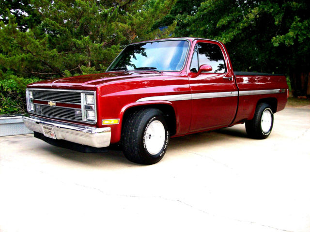 1986 Salsa Red Pearl Chevrolet C-10 Standard Cab Pickup