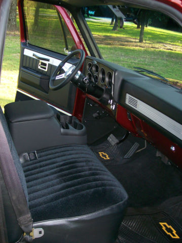 1986 Salsa Red Pearl Chevrolet C-10 Standard Cab Pickup