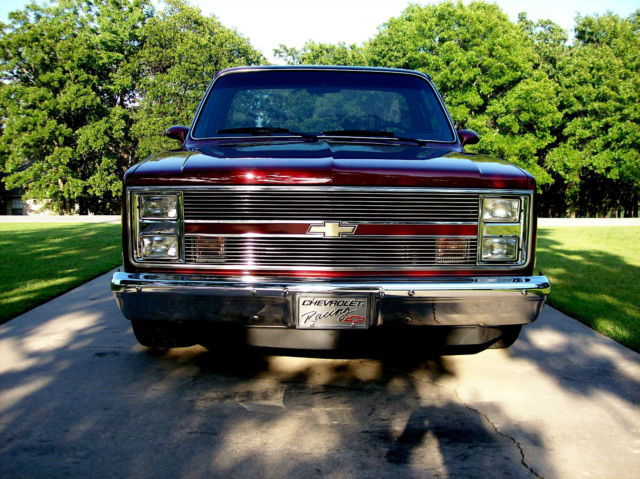 1986 Salsa Red Pearl Chevrolet C-10 Standard Cab Pickup