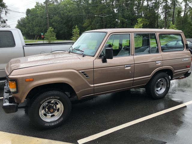 1987 Gold Toyota Land Cruiser SUV