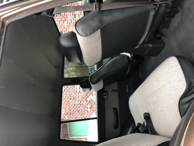 1987 Gold Toyota Land Cruiser SUV