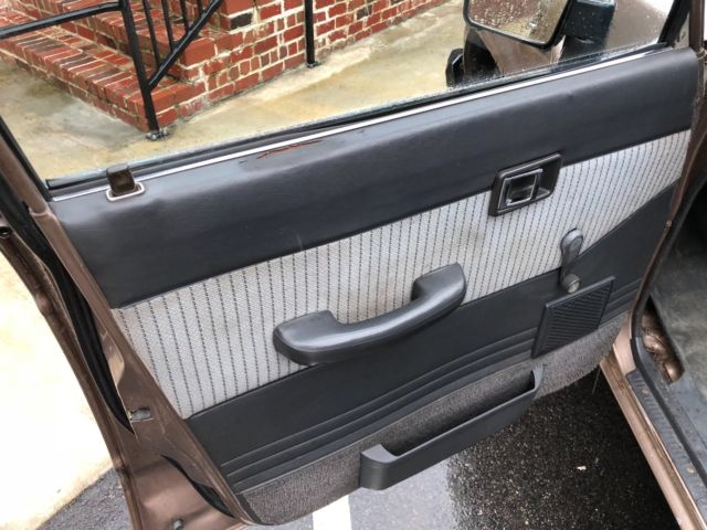 1987 Gold Toyota Land Cruiser SUV