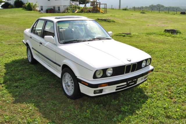 1989 White (Alpineweiss) BMW 3-Series Sedan