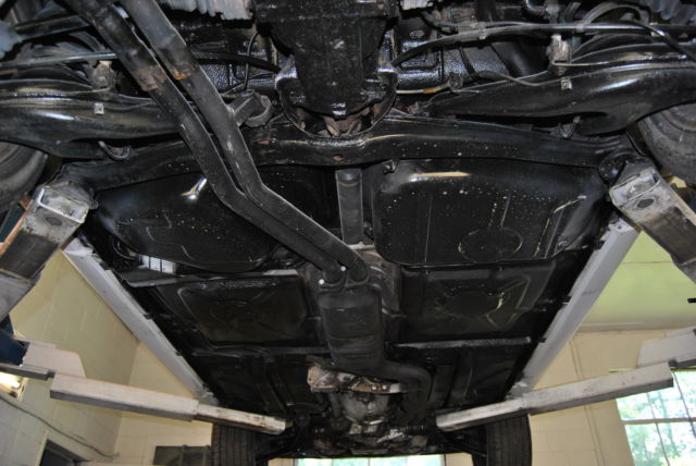 1989 White (Alpineweiss) BMW 3-Series Sedan