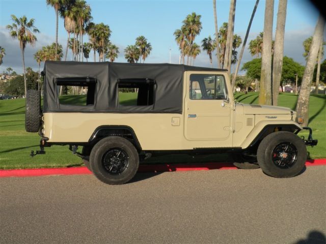 1984 DUNE BEIGE Toyota Land Cruiser 2 DOOR SUV