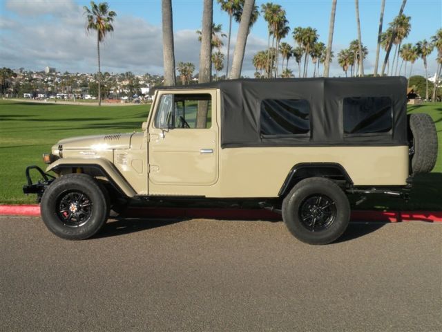 1984 DUNE BEIGE Toyota Land Cruiser 2 DOOR SUV