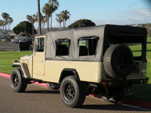 1984 DUNE BEIGE Toyota Land Cruiser 2 DOOR SUV