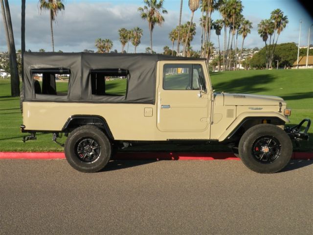1984 DUNE BEIGE Toyota Land Cruiser 2 DOOR SUV
