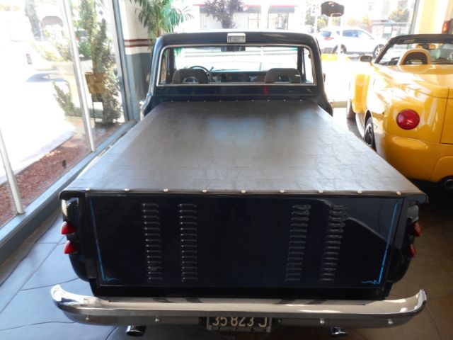 1972 Blue Chevrolet C-10 PICKUP