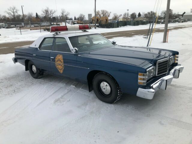 1977 Blue Ford LTD Sedan