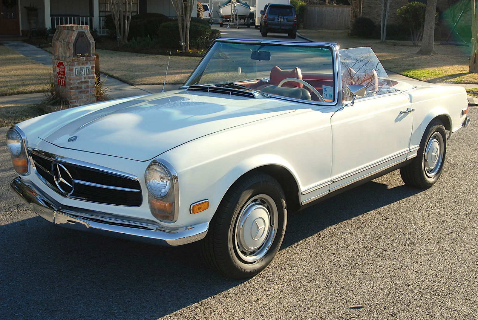 1963 White Mercedes-Benz SL-Class 2 door convertiple with hardtop and softtop