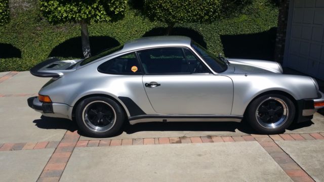 1975 silver metallic Z2 Porsche 930